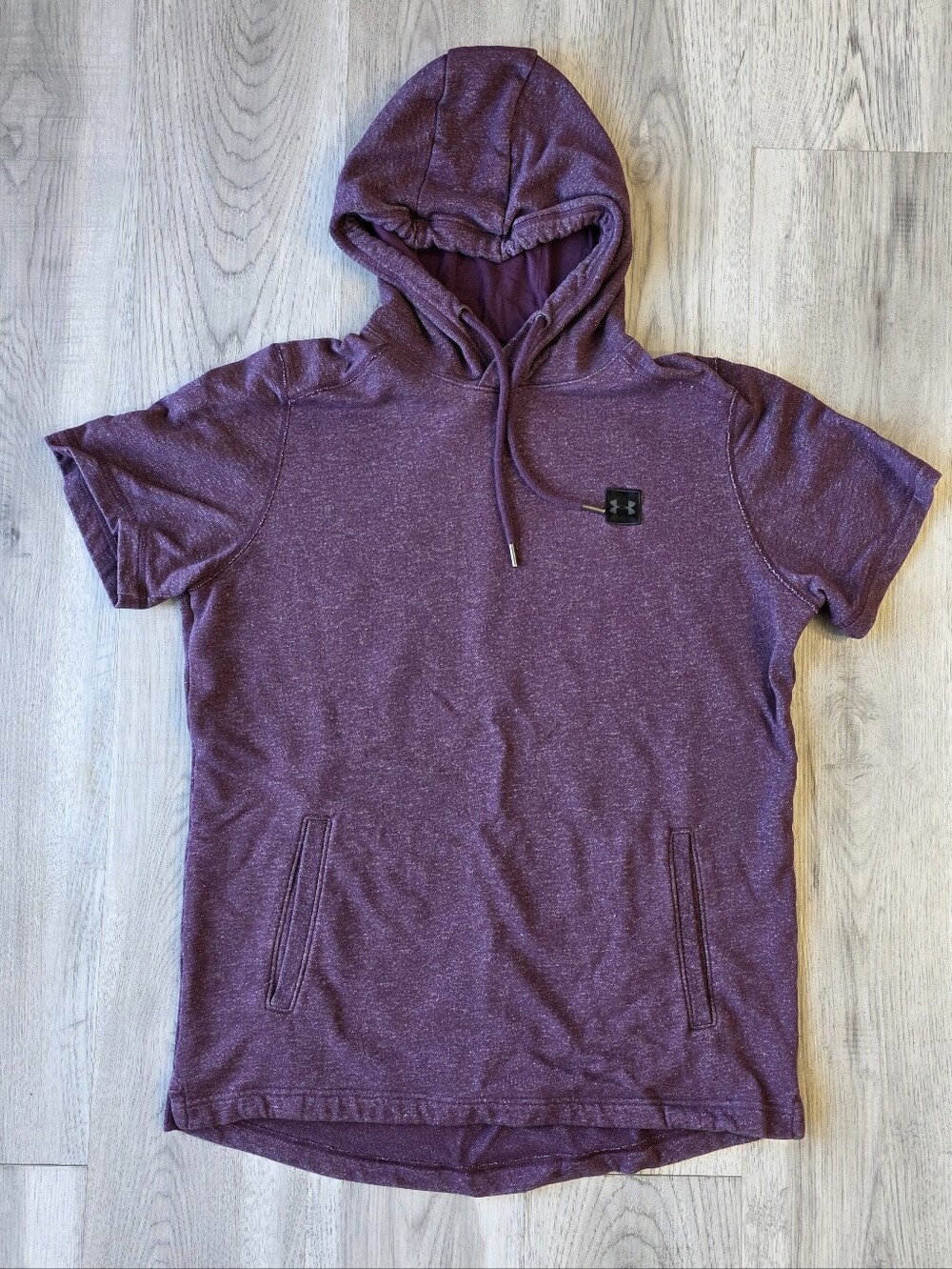 Under Armour Women’s XL Purple Short Sleeve Hoodie